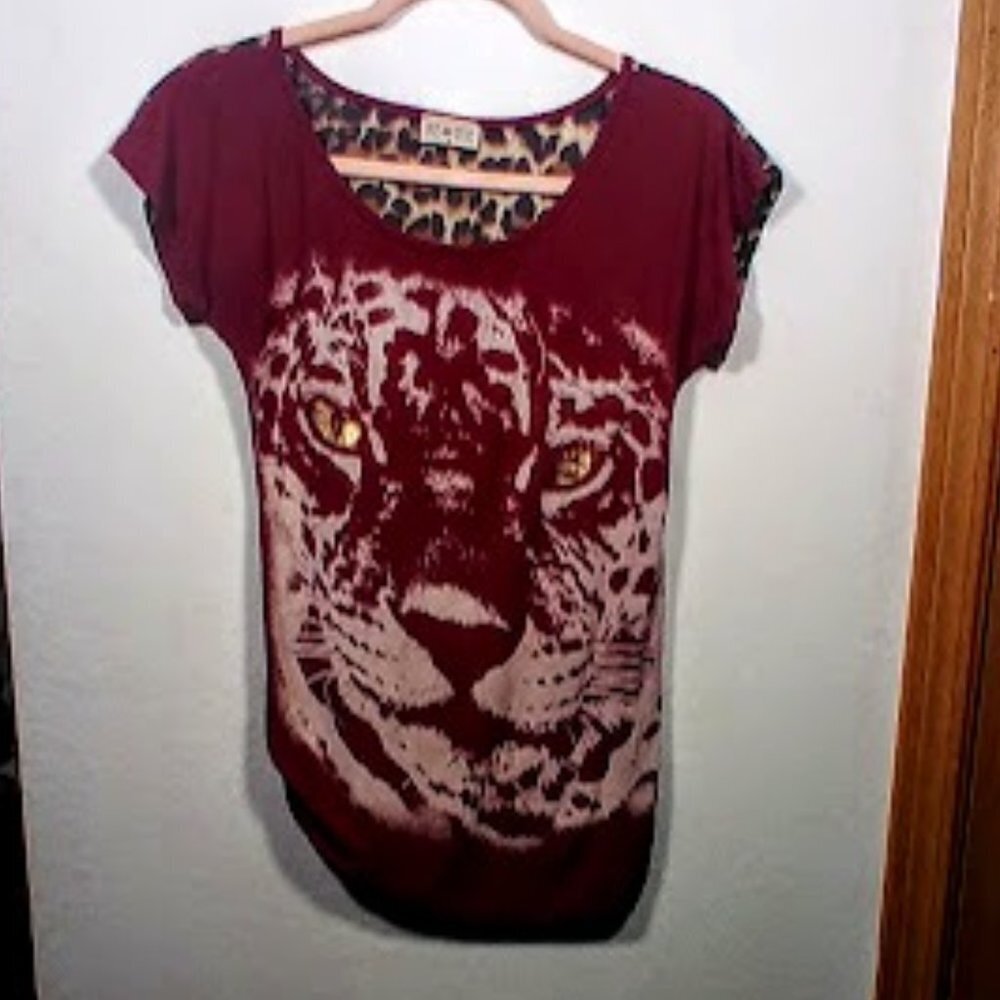 Free Kisses Burgundy Tiger Face Short Sleeve Blouse